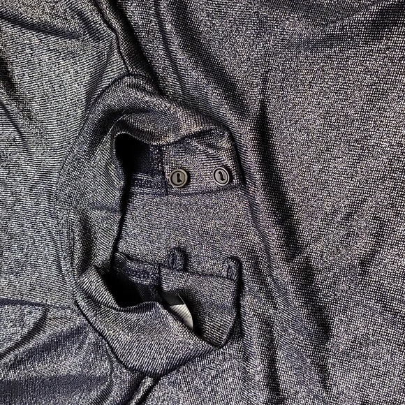NWOT Turtleneck shimmer top - Picture 4 of 5